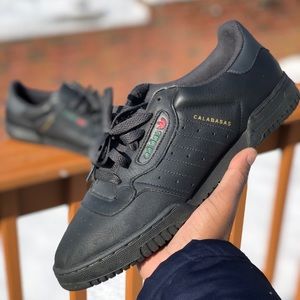 Adidas yeezy powerphase Calabasas